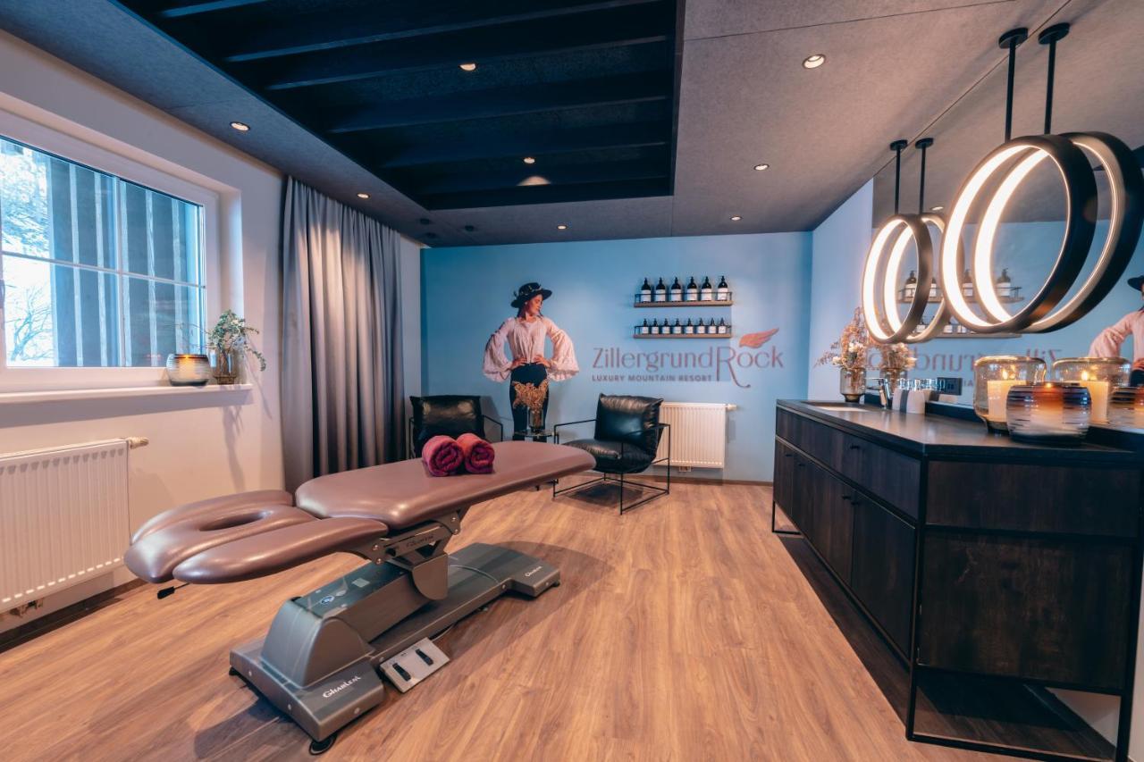 Zillergrundrock Luxury Mountain Resort Mayrhofen Eksteriør bilde
