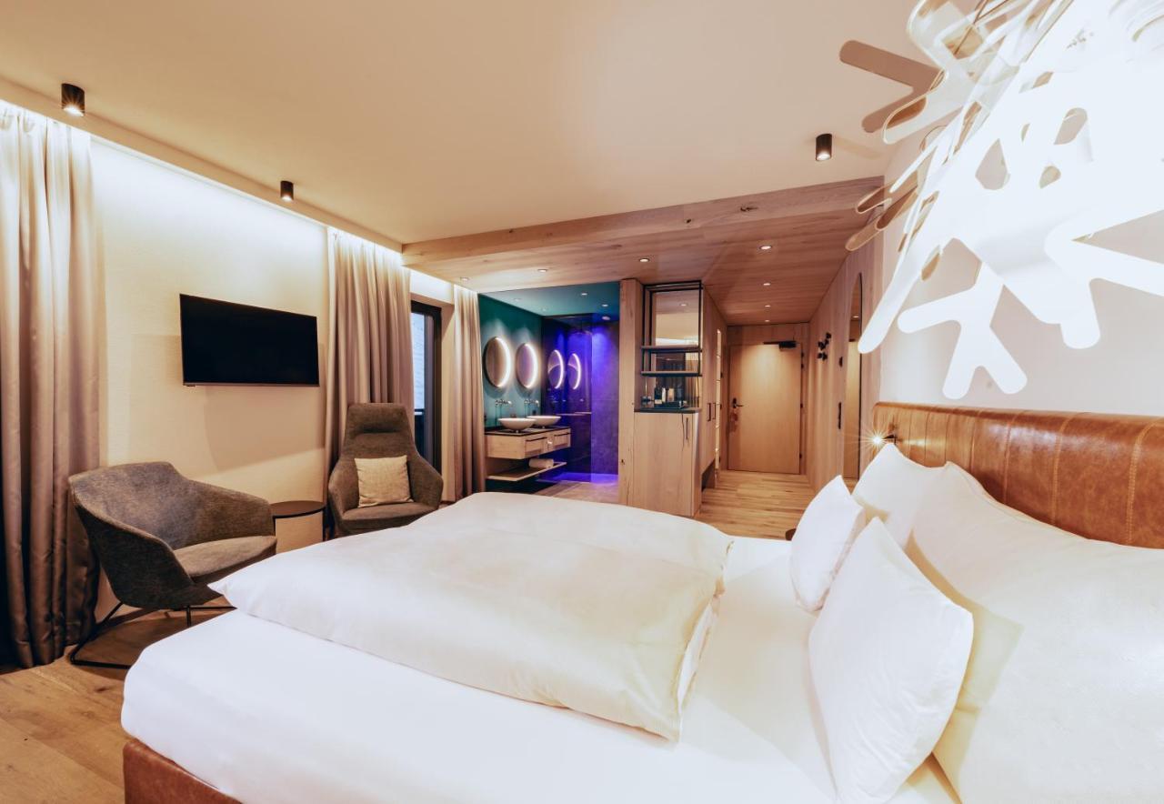 Zillergrundrock Luxury Mountain Resort Mayrhofen Eksteriør bilde