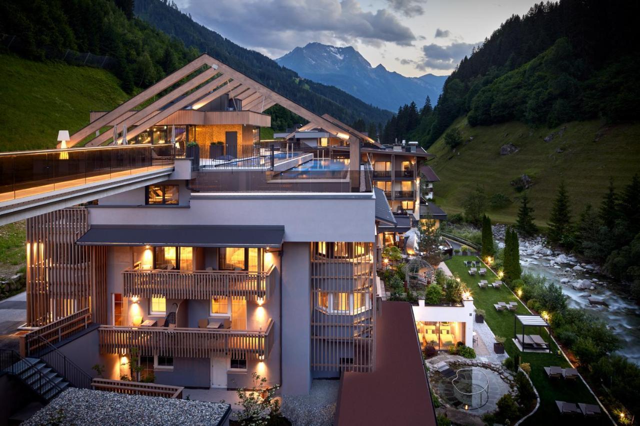 Zillergrundrock Luxury Mountain Resort Mayrhofen Eksteriør bilde
